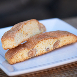 ANISETTE WITH ALMONDS